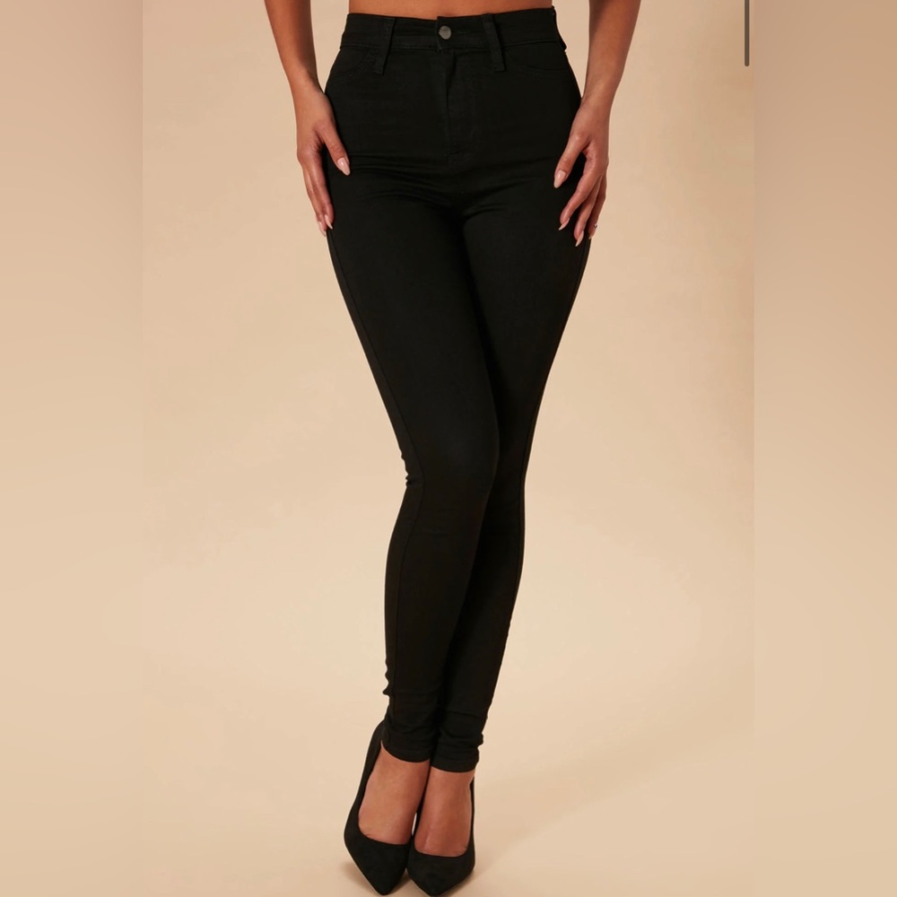 Black high waisted jeans